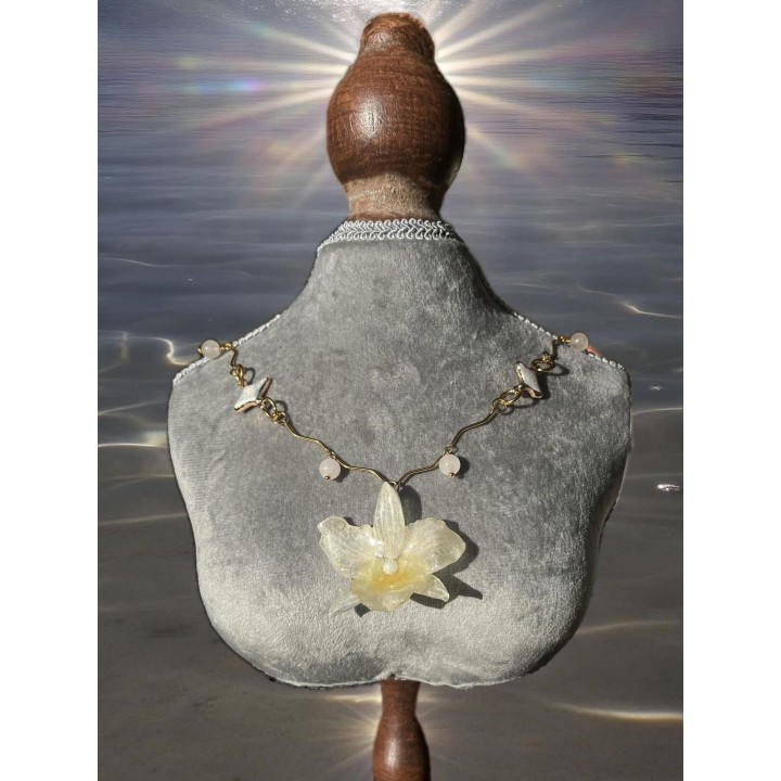 𝑪𝒆𝒍𝒆𝒔𝒕𝒆 𝑻𝒊𝒅𝒆 - Bamboo Orchid Necklace with Pearls and Quartz