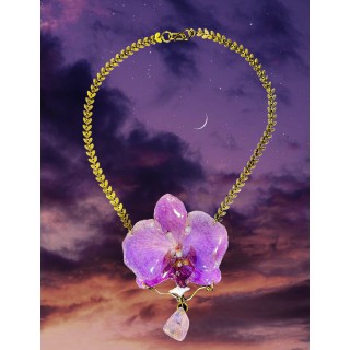 𝑇𝑤𝑖𝑙𝑖𝑔ℎ𝑡 𝐴𝑚𝑒𝑡ℎ𝑦𝑠𝑡 - Purple Orchid Necklace in Resin | MomaFlora
